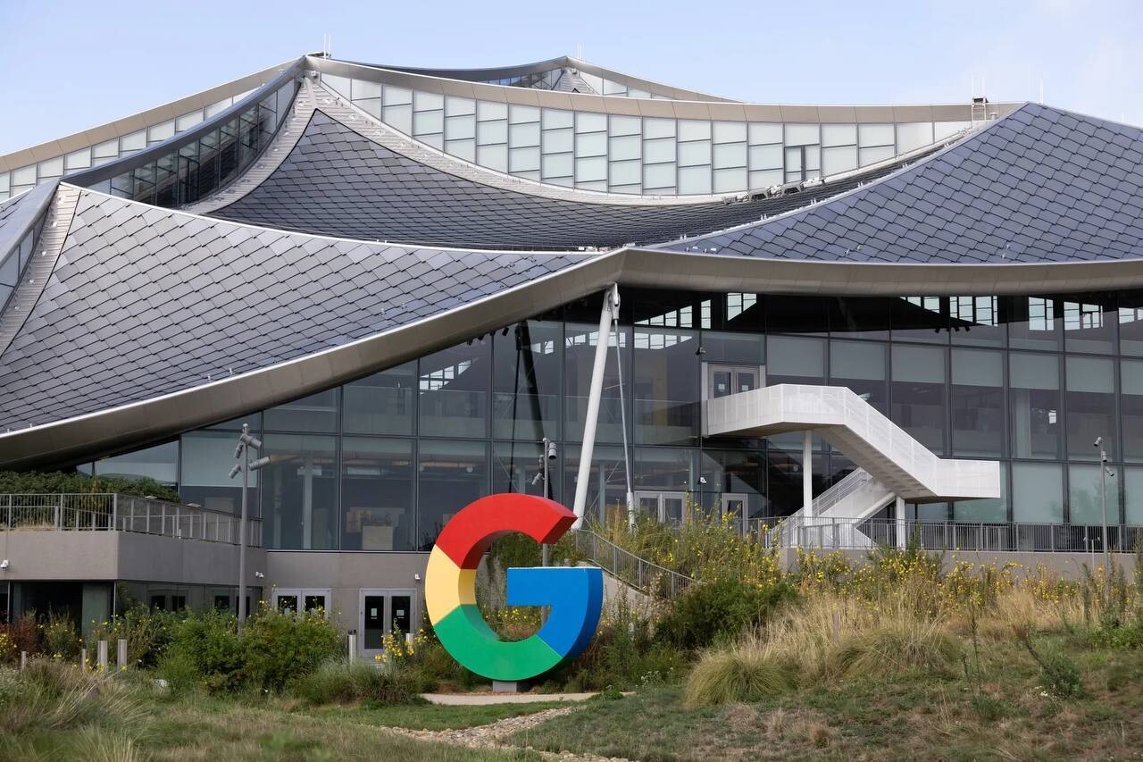 ЕС потребовал от Google предоставить сторонним ИИ-сервисам доступ к функциям Android, который есть у Gemini