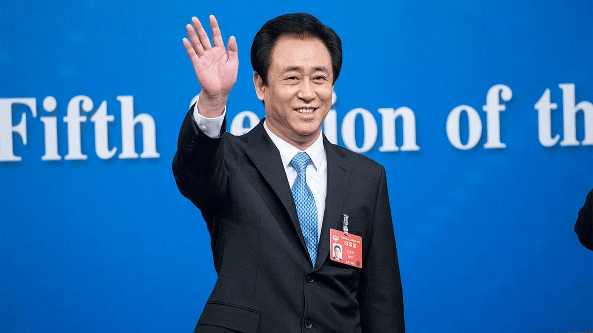 Основателя китайского застройщика Evergrande с долгами на $300 млрд приговорили к пожизненному заключению